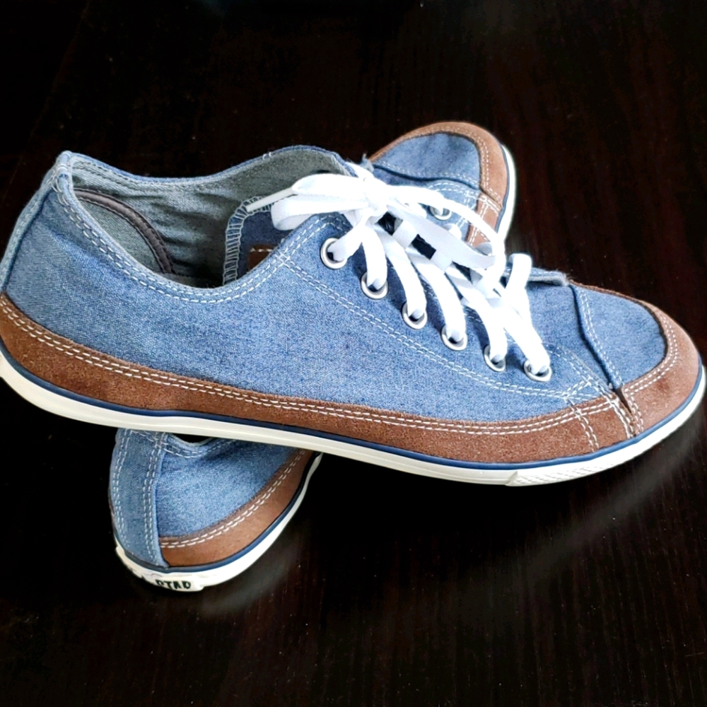 Converse shoes (unisex)